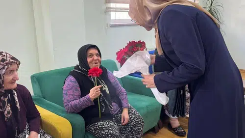 Mevlid-i Nebi Haftası'nda Huzurevi Ziyareti