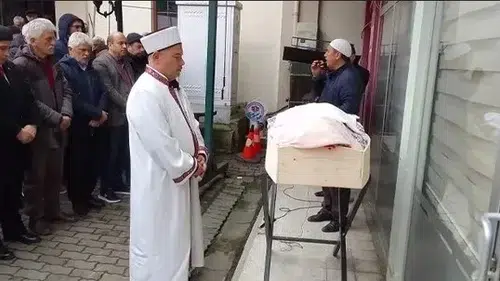 Trabzon'da balkondan düşen kadın öldü