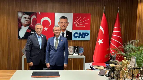Tahtasız, Genel Merkezin İstanbul Ofisinde