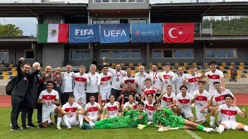 Hasan Ege’den Milli Forma İle Şov!