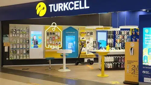 Turkcell mağazaları ve Pasaj'da okula dönüş kampanyaları başladı
