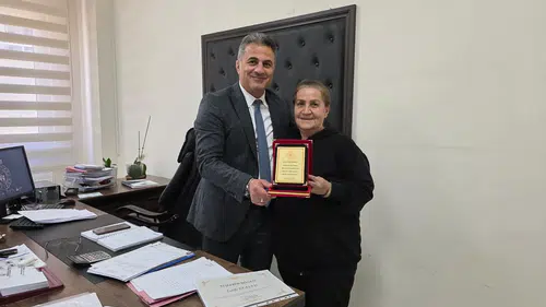 Borucu’ya Teşekkür Plaketi