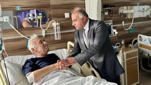 AK Partililer Hastaları Yalnız Bırakmıyor