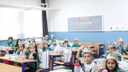 Çarşamba, Vezirköprü ve Salıpazarı'nda öğrenciler dersbaşı yaptı