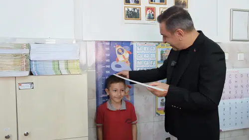 Dere, İlk Ders Gününde Öğrencileri Yalnız Bırakmadı