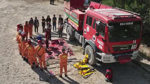 Bolu'da akredite derneklere orman yangınıyla mücadele eğitimi verildi