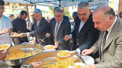 Cami Cemaatine Ahilik Pilavı