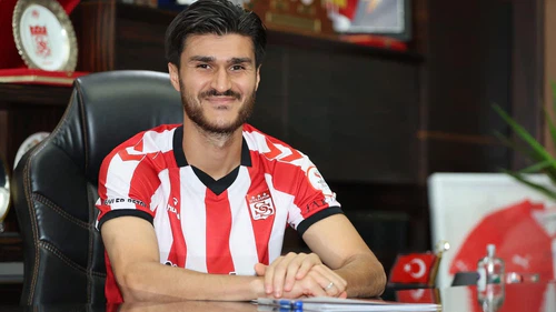 Sivasspor, Yusuf Cihat Çelik’i kadrosuna kattı