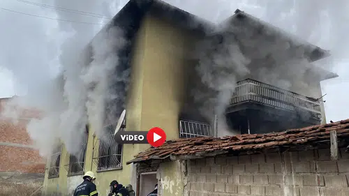 2 Katlı Ev Alev Alev Yandı