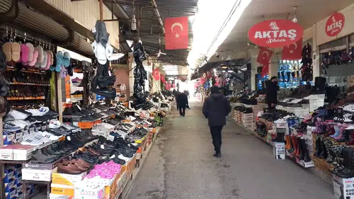 Arasta, Ay-Yıldıza Boyandı