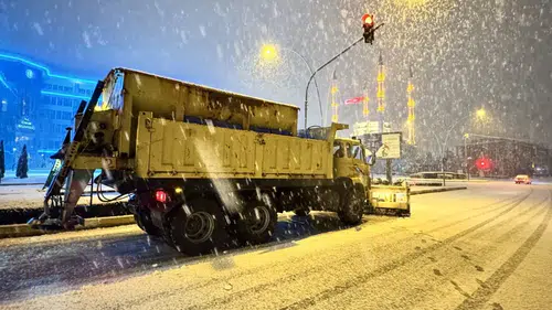 Belediye Ekipleri Yeni Yılın İlk Sabahında Teyakkuzda
