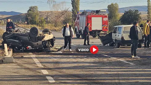 İki Otomobilin Çarpışması Sonucu 7 Kişi Yaralandı
