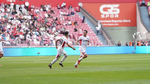 Kırmızı-Siyahlılar Bu Özelliği ile Süper Lig’in Zirvesinde