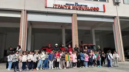 İtfaiyenin Kapıları Minik Kahramanlar İçin Açıldı