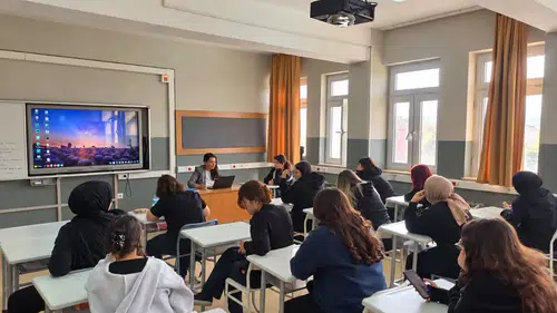 Lise Öğrencilerine Kariyer ve İstihdam Rehberliği