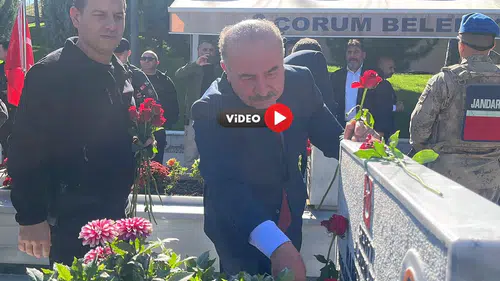 Şehitler Kabirleri Başında Dualarla Anıldı