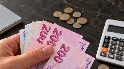 Seyyanen zam bekleyen emeklilere uzman isimden tarih geldi
