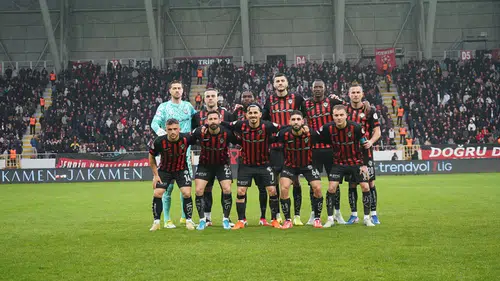 İlk 11’de İki Değişiklik