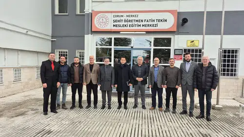 Mesleki Eğitim Mercek Altında