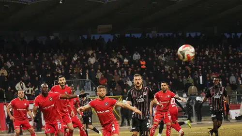 Hüseyin Eroğlu, İdeal 11’i İle Sahaydı