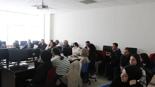 Eczane Teknisyeni Eğitimleri Sürüyor