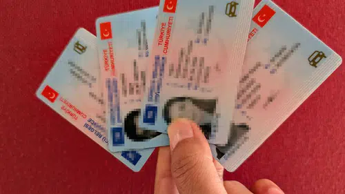 Trafikte Bunları Yaparsanız Ehliyetiniz Gidebilir