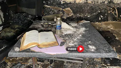 Her Şey Yandı, Kur'an-ı Kerim’e Hiçbir Şey Olmadı