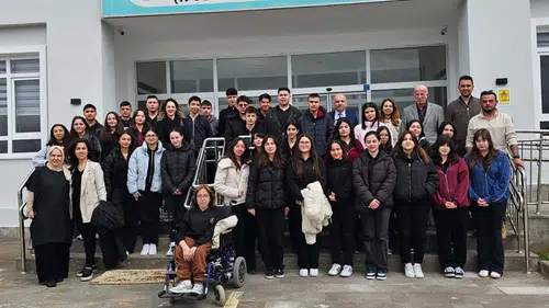 Özel Eğitimde Farkındalık İçin Liseler Tek Yürek Oldu
