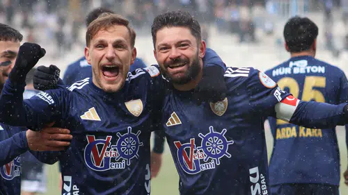 Krallık Yarışında Ortalık Kızıştı