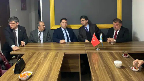 İYİ Parti Heyetinden Siyasi Partilere Bayram Turu