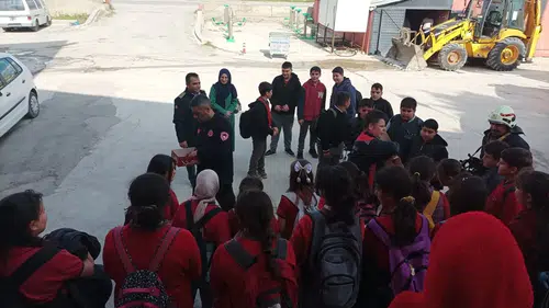 İtfaiye Ekiplerinden Öğrencilere Eğitim