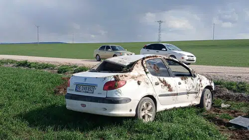 Tarlaya Uçan Araçtan Kendi İmkanlarıyla Çıktı