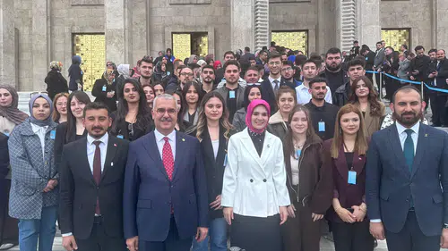 Çorumlu Gençler Meclis Turundaydı