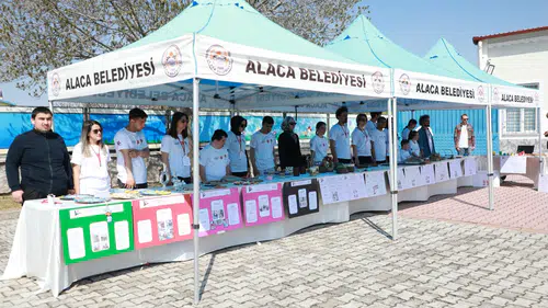 Alaca’da TÜBİTAK 4006 Bilim Fuarı Açıldı