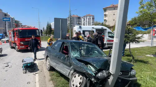 Otomobil ile Cip Çarpıştı, Yaralılar Var