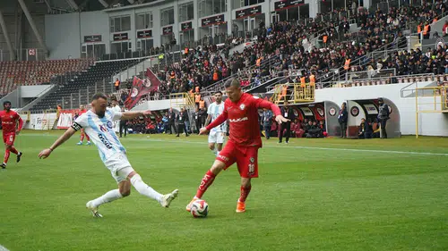 Sahada Hangi Takım Üstündü?