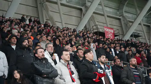 Taraftar Bu Kararı Bekliyor