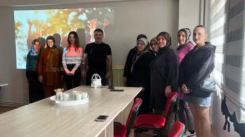 İnternet Ortamında Çocuk İhmal ve İstismarı Anlatıldı