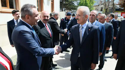 Sungurlu’nun Ulaşım İhtiyaçlarını Bakana İletti