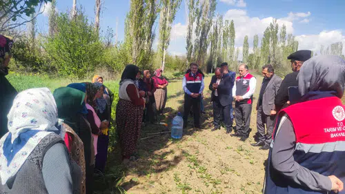 Sungurlu’da Çiftçileri Bilgilendirdiler