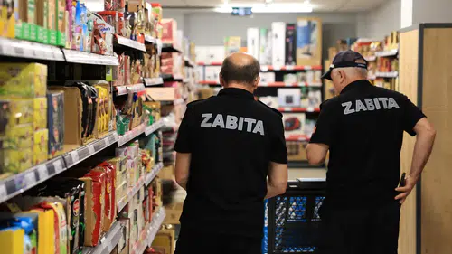Alaca’da Zabıta Ekiplerinden Marketlere Sıkı Denetim