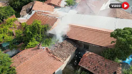 Metruk Ev Alevlere Teslim Oldu