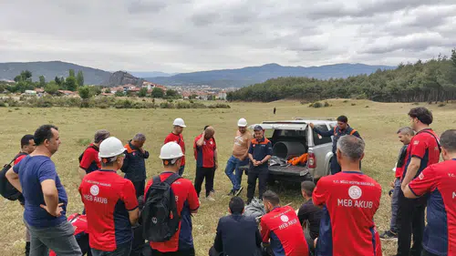 MEB AKUB Ekibine Arama Kurtarma Eğitimi