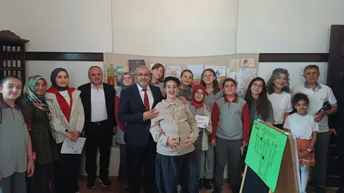 "Eleştirel Kitap Okuma" Programı Düzenlendi
