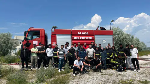 Üniversite Öğrencilerine Uygulamalı Yangın Eğitimi