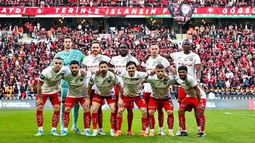 Kırmızı-Siyahlıların İç Transfer Durumu Ne?