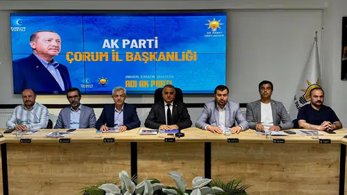 AK Partililer Partide Toplandı
