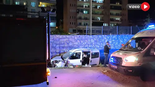 İstinat Duvarından Yan Yola Uçtu