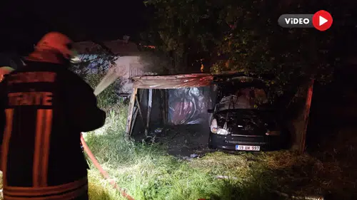 Park Halindeki Otomobil Küle Döndü