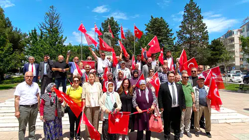 ‘Türkiye’ye Sahip Çıkmak İçin Bayrak Açıyoruz’